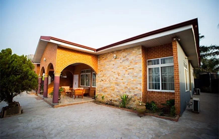 Bays Lodge & Apartment